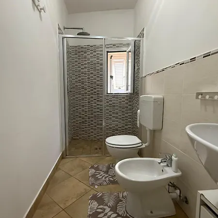 Oneglia House * Rome